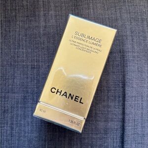 CHANEL Sublimage L'Essence Lumière - Luxurious Gold